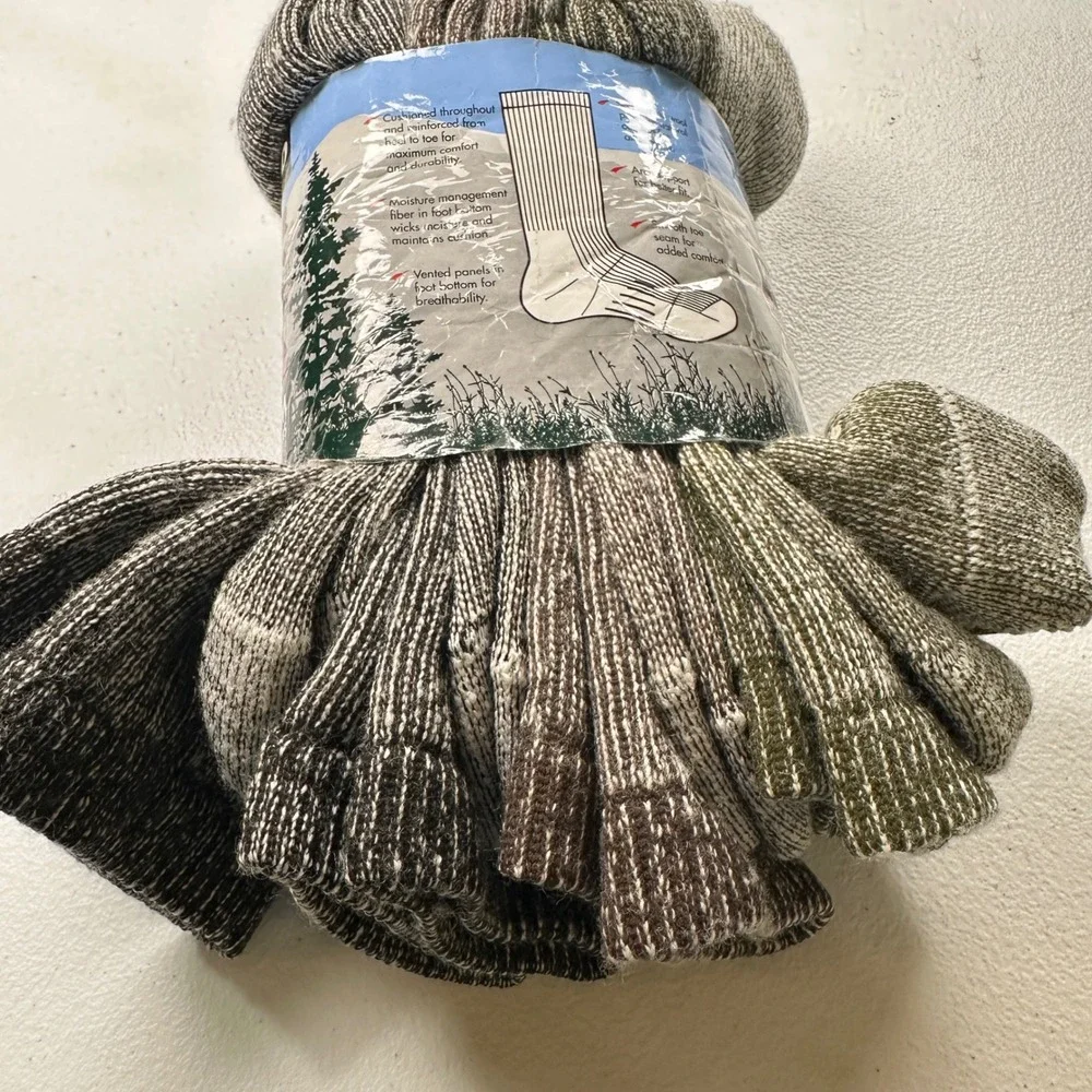Kirkland Outdoor Trail Socks Merino Wool Blend 4 Pair Medium Made in USA